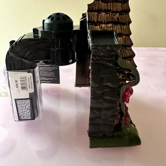 Bath & Body Works Halloween Witches Cottage Haunted House Wallflower Plug In New - Picture 3 of 3